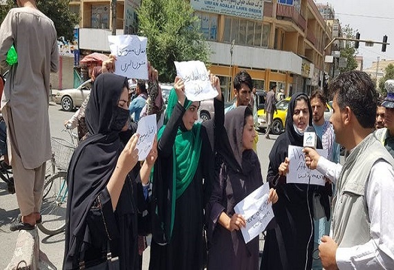 In Kabul UN special envoy meets women religious scholars