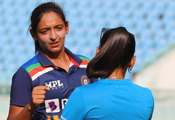 Harmanpreet Kaur the only Indian in the Women's BBL Team of the season 2021