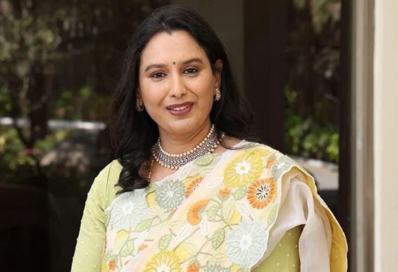 FLO Hyderabad Graduates Nearly 1000 Women Under 'Skill Her' Program