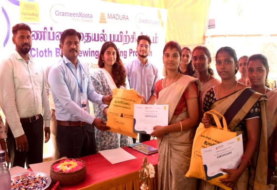 Women receive a 15-day training on how to create cloth bags Women receive a 15-day training on how to create cloth bags