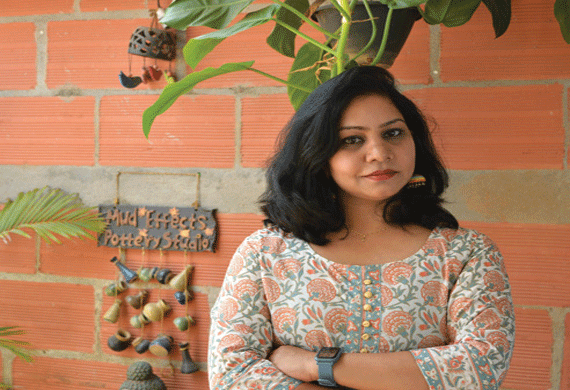 Ritu Jadham: Exploring Pure Creativity In Pottery & Ceramic Art With Mud Effects Pottery Studio
